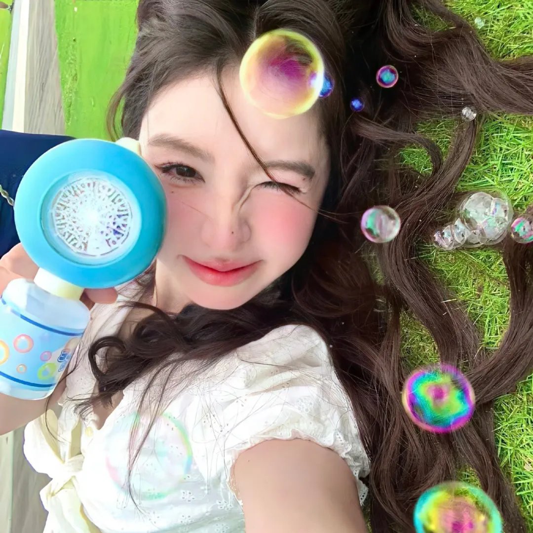 穿书之炮灰变成福星小狼崽